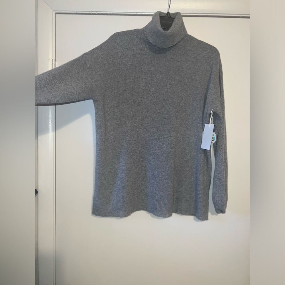 $189 NEW Nordstrom 100% Cashmere Gray Turtleneck Sweater Top Size L
